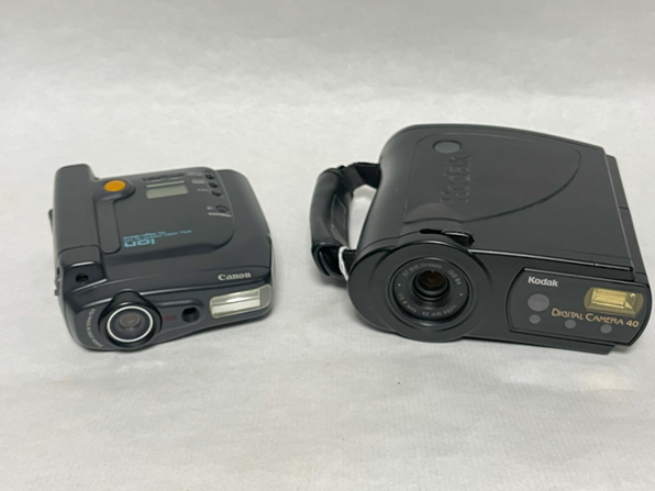Comparación de una cámara analógica de vídeo fijo y la Kodak Digital Camera 40, una cámara digital
