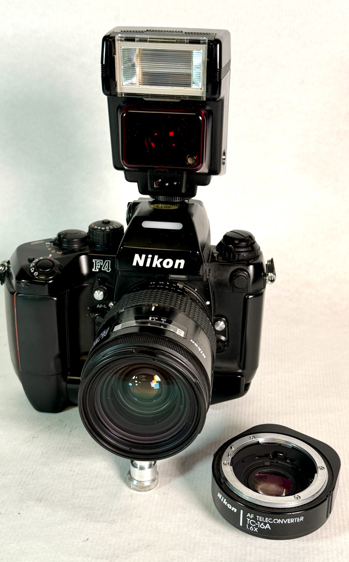 Nikon, F 4 S vista 5