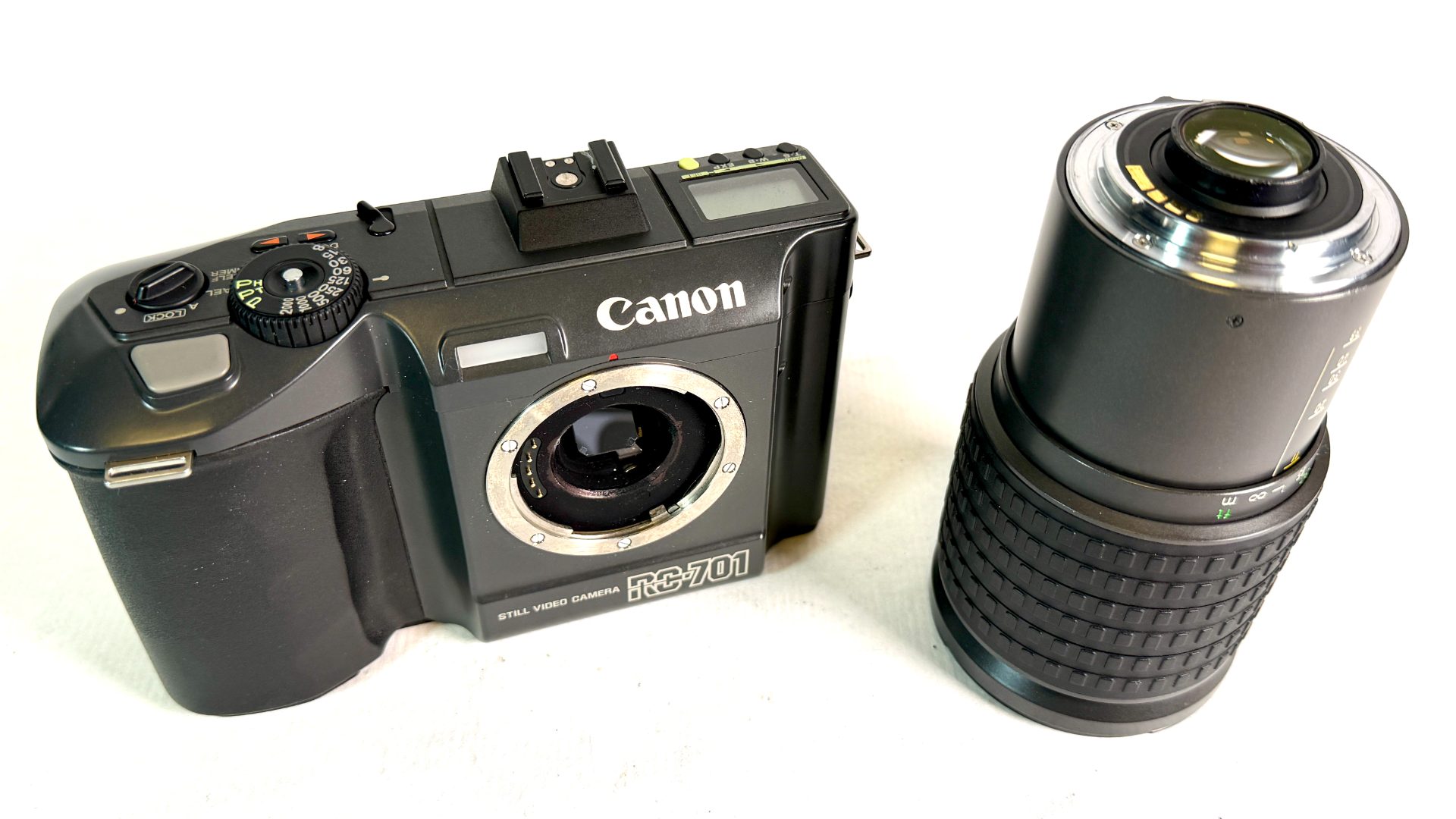 CANON, RC-701 (STILL VIDEO CAMERA) vista 4