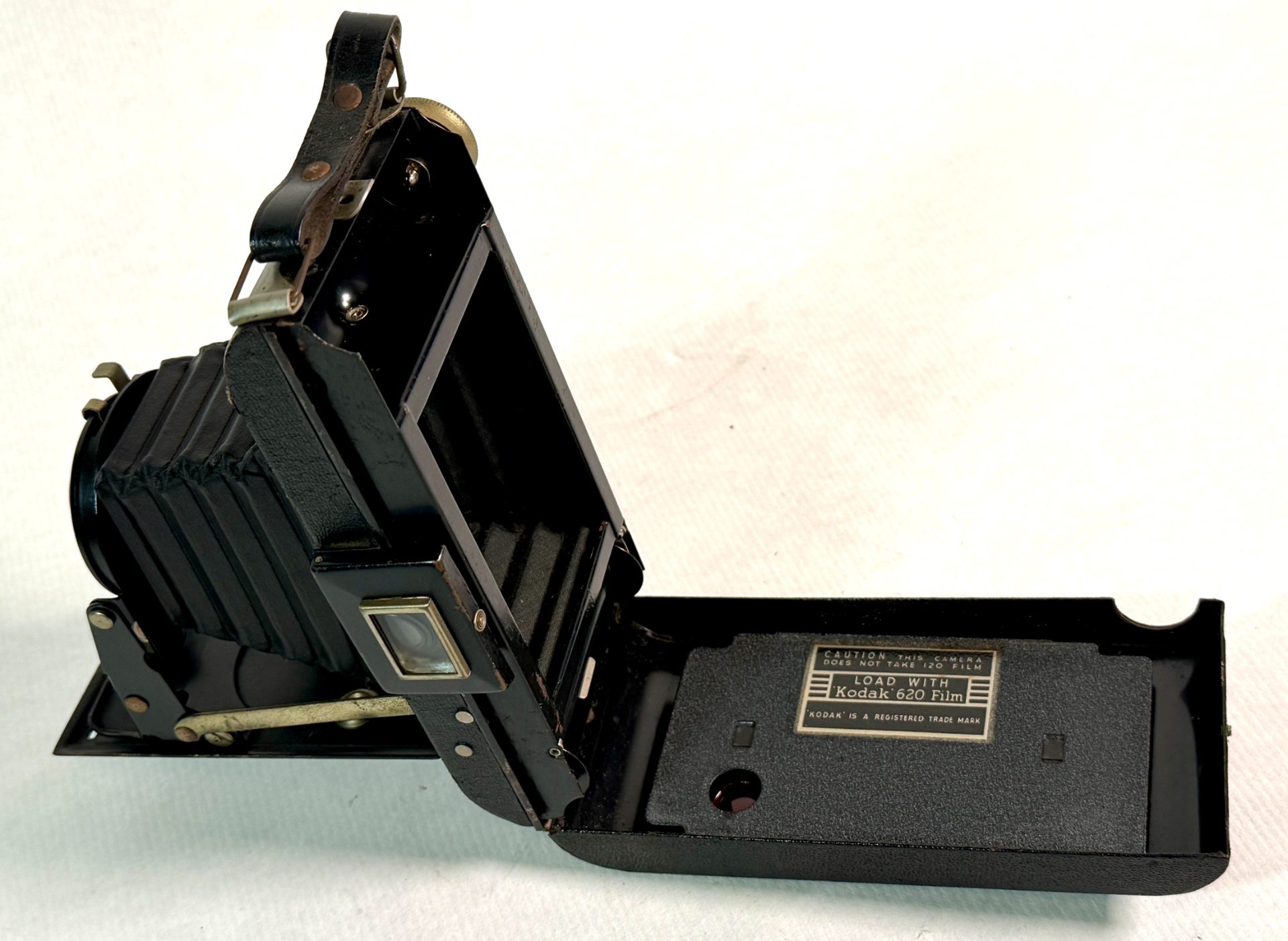 KODAK, FOLDING BROWNIE SIX-20 vista 4