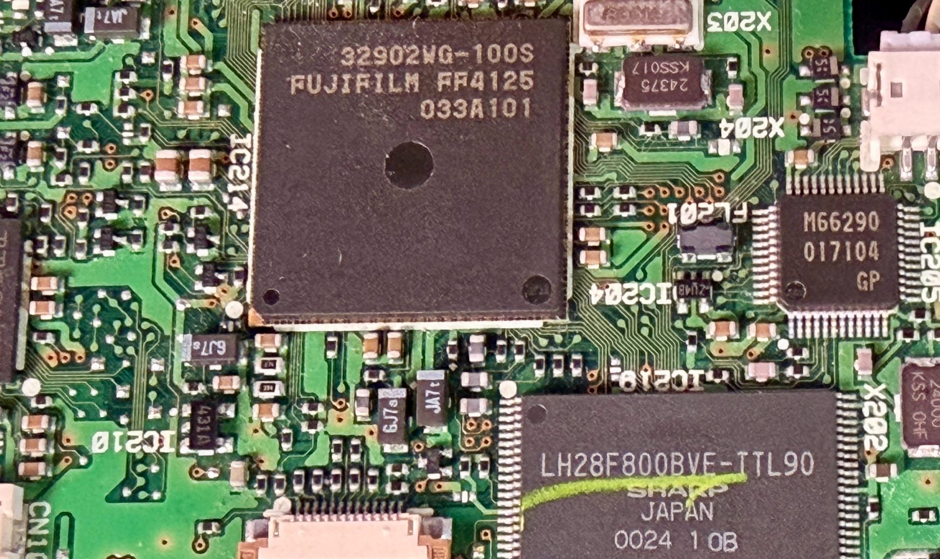 FUJI DIGITAL, FINE PIX S1 PRO vista 2