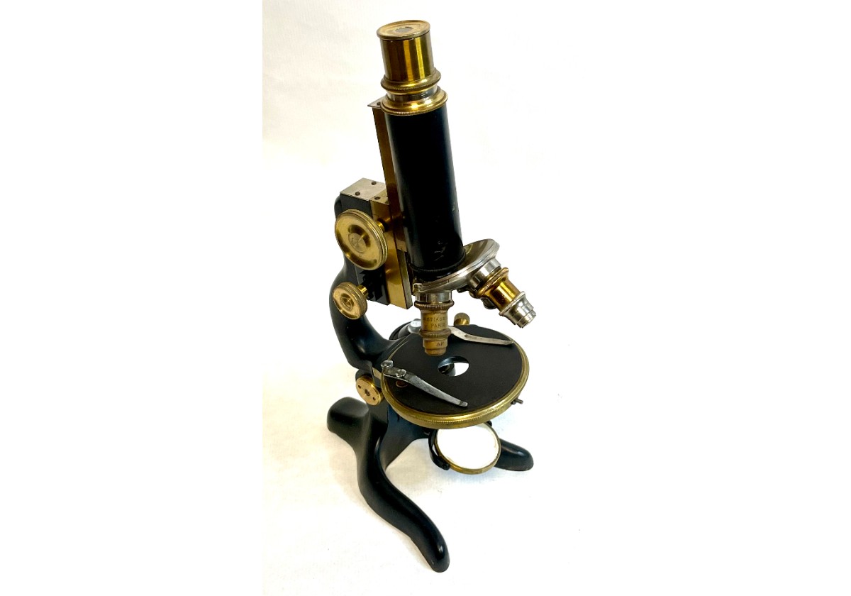 MICROSCOPIO S/M (LATON Y NEGRO).