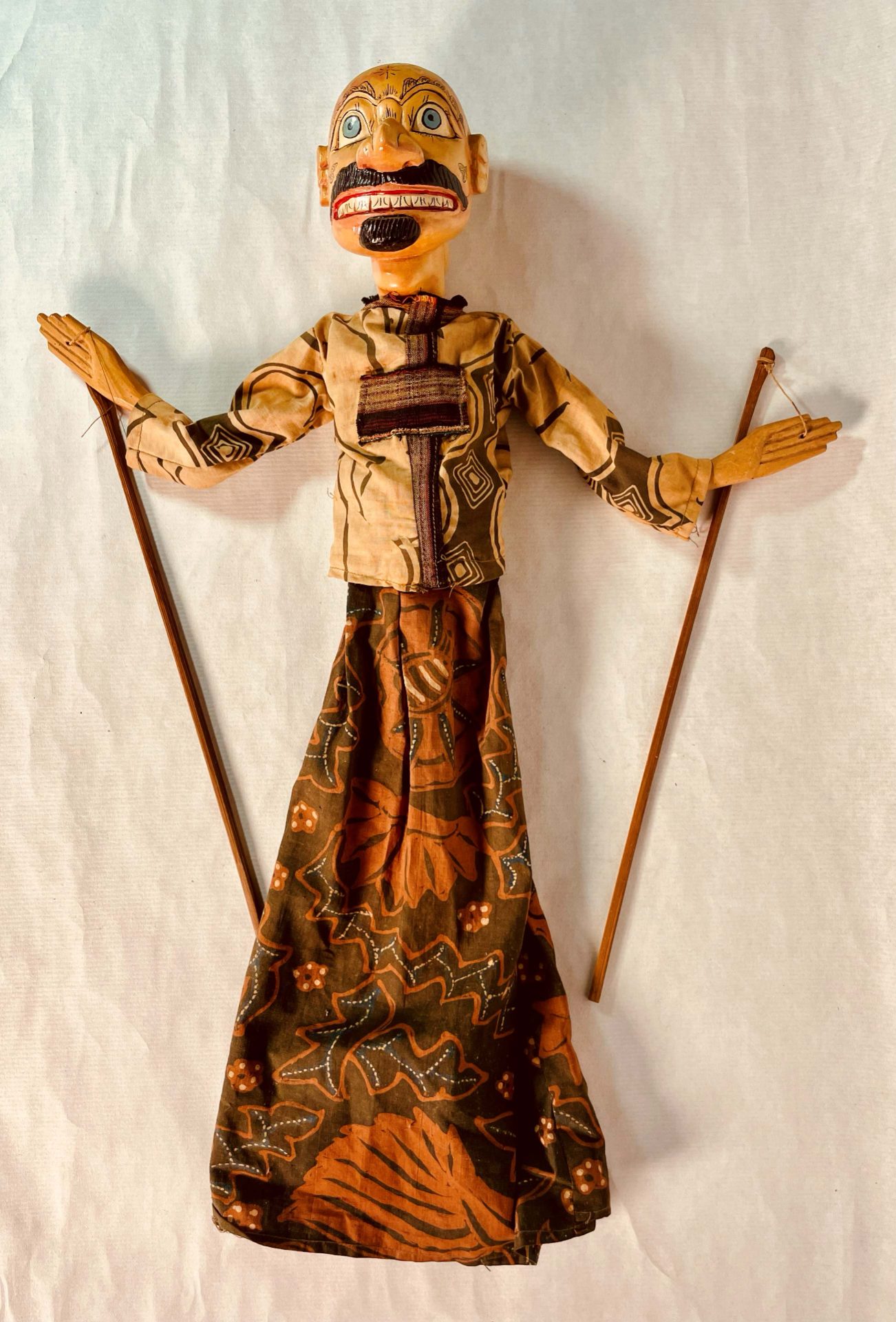 MARIONETAS TEATRO SOMBRAS (2 BALINESAS, 1 INDONESIA) vista 2