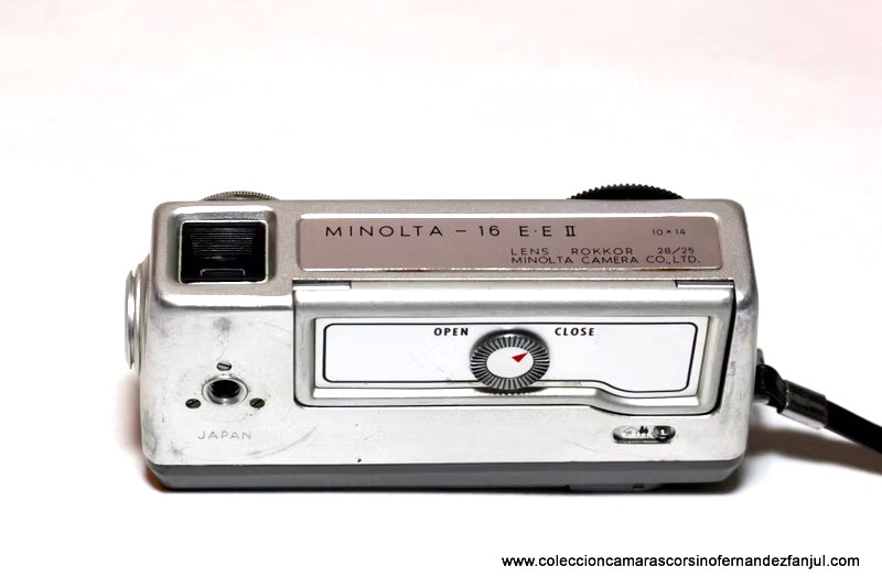 MINOLTA 16 EE II vista 2