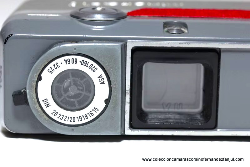 MINOLTA 16 EE II vista 5