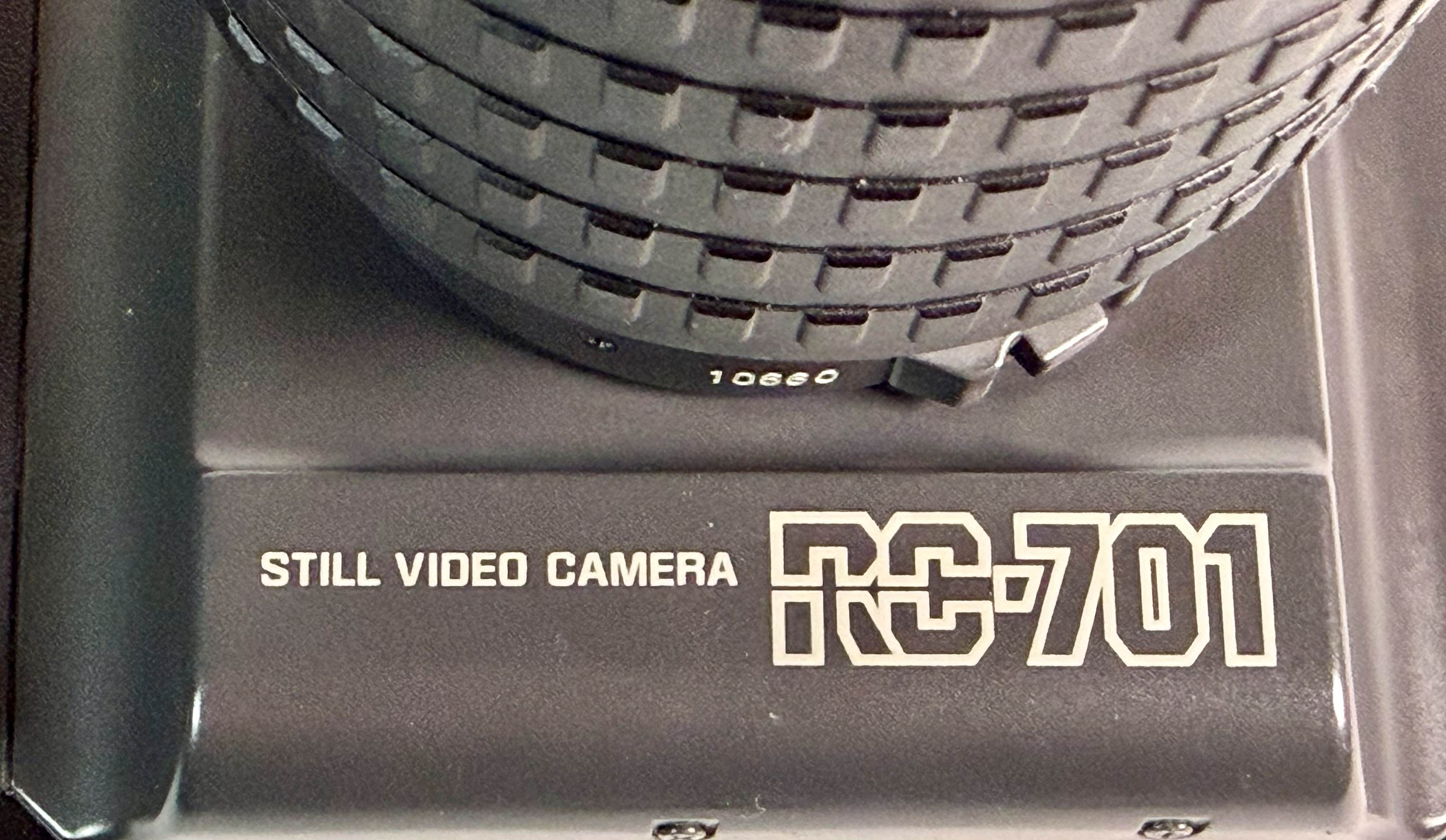 CANON, RC-701 (STILL VIDEO CAMERA) vista 2