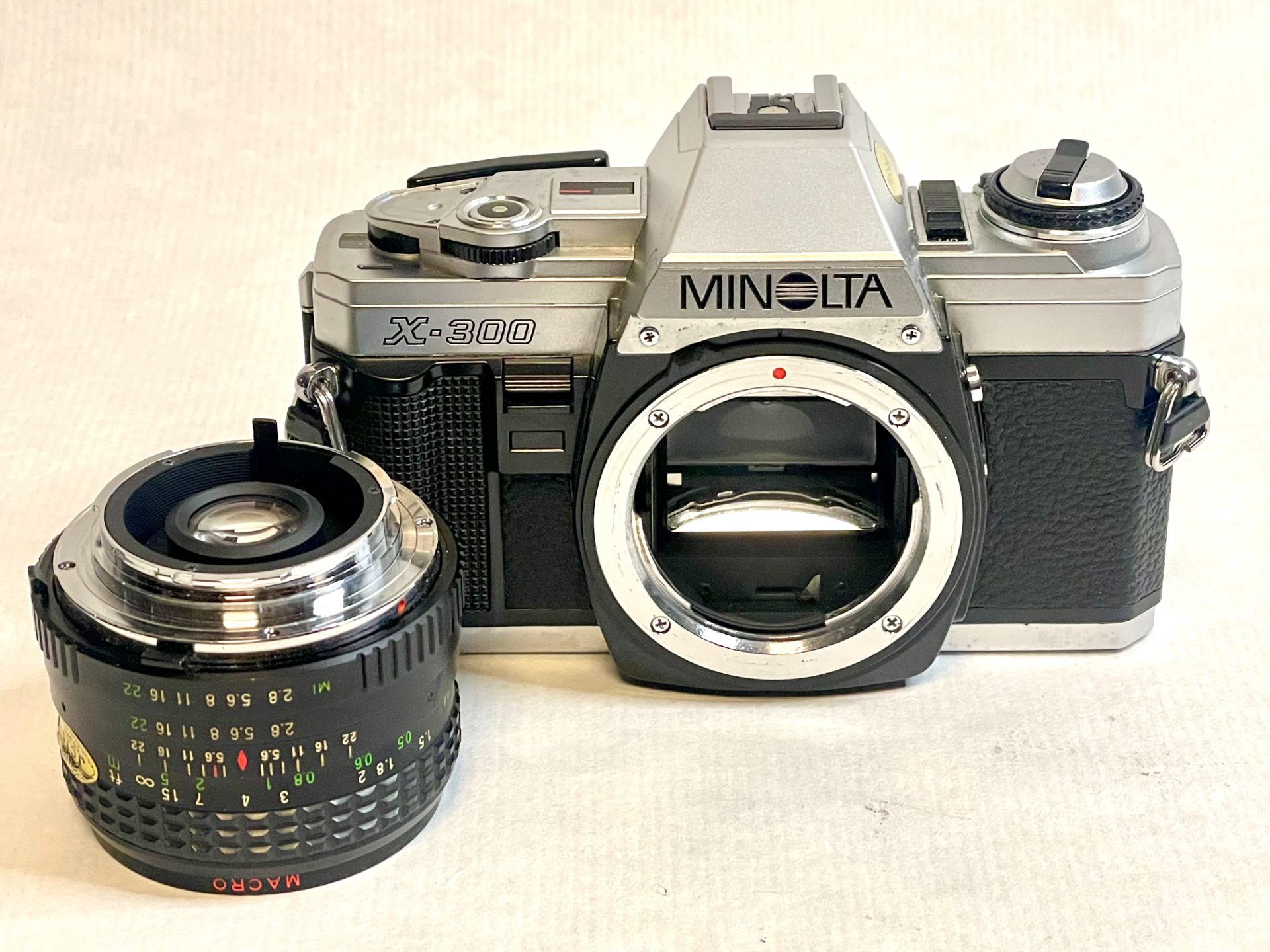 MINOLTA X-300 vista 4