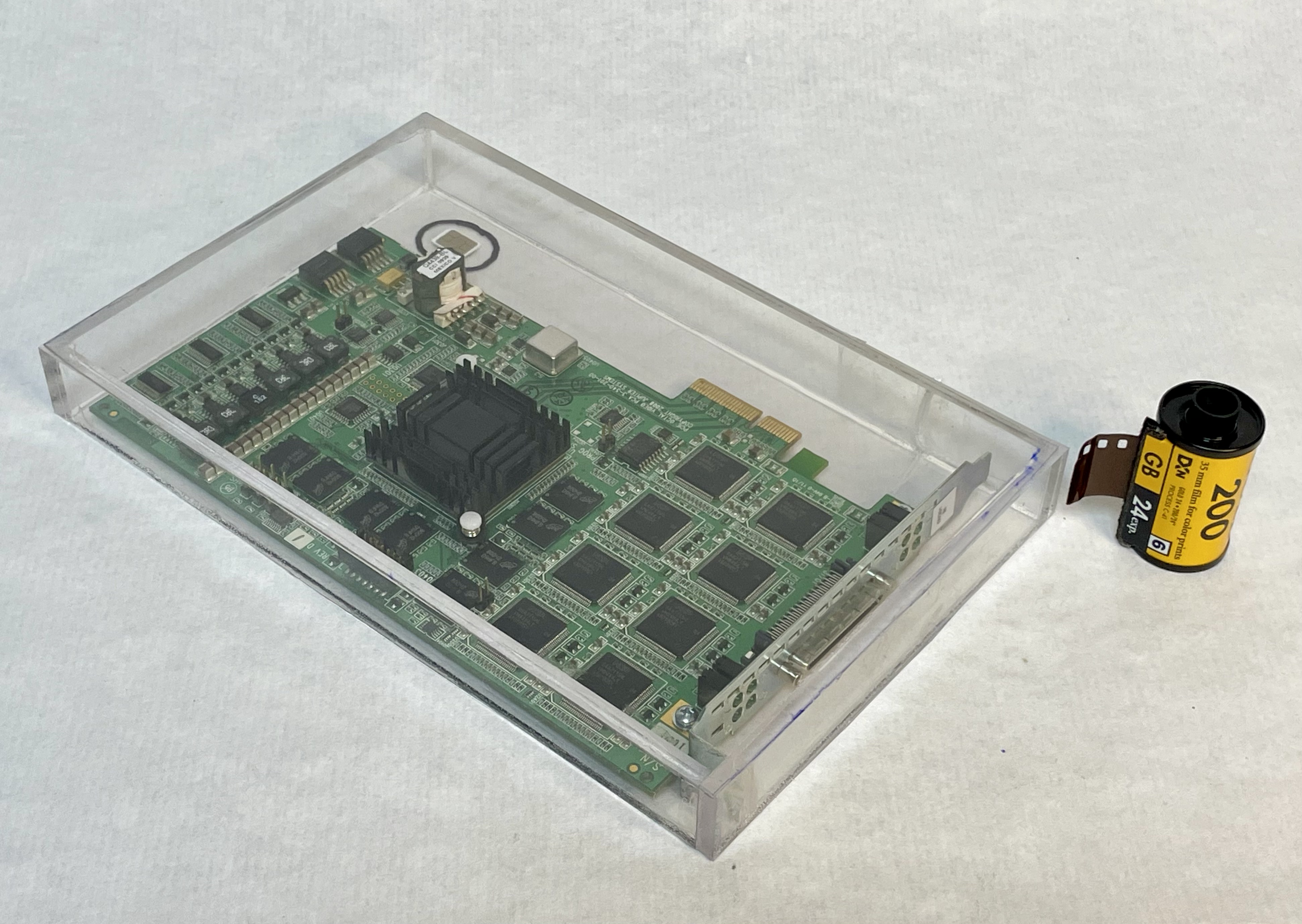 CONVERTIDOR DE ANALOGICO A DIGITAL (FRAME GRABBER).