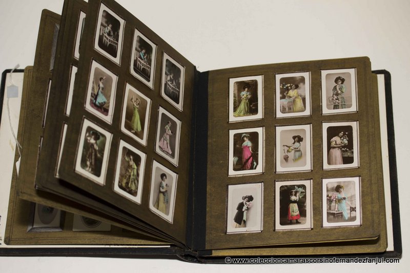 ALBUM TARJETAS DE VISITA CUBANO