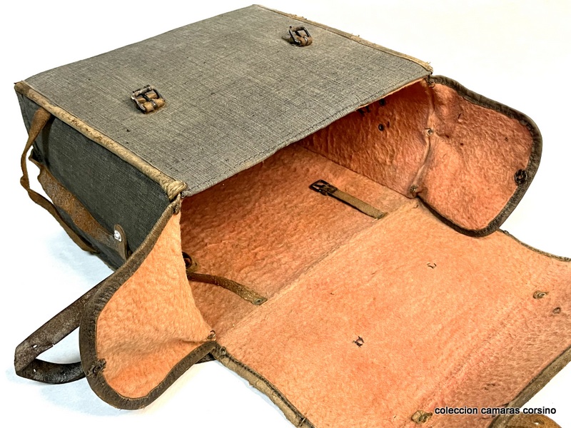 ESTUCHE CAMARA MADERA DEL XIX. vista 2