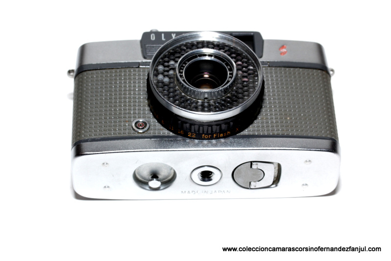 OLYMPUS, PEN EE S (gris) vista 3
