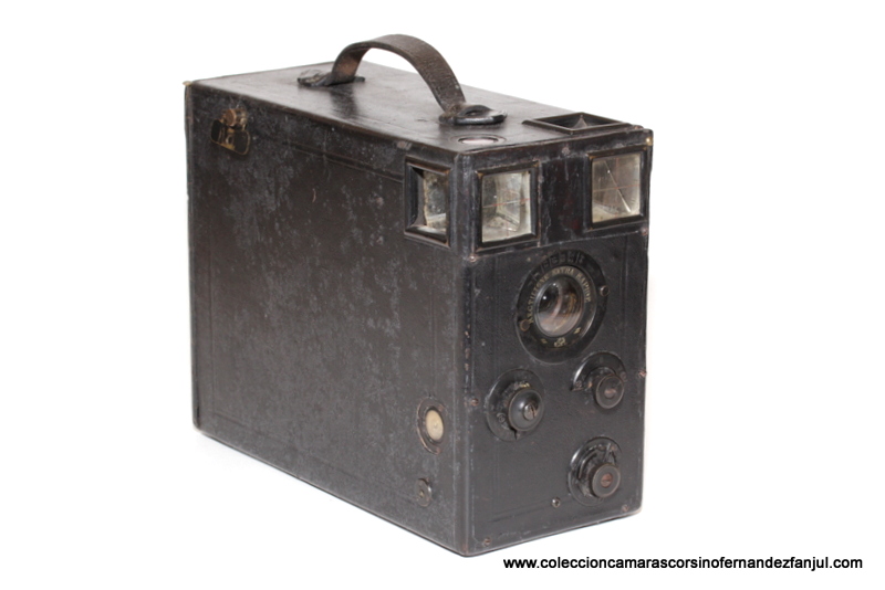PIPON, MAGAZINE CAMERA