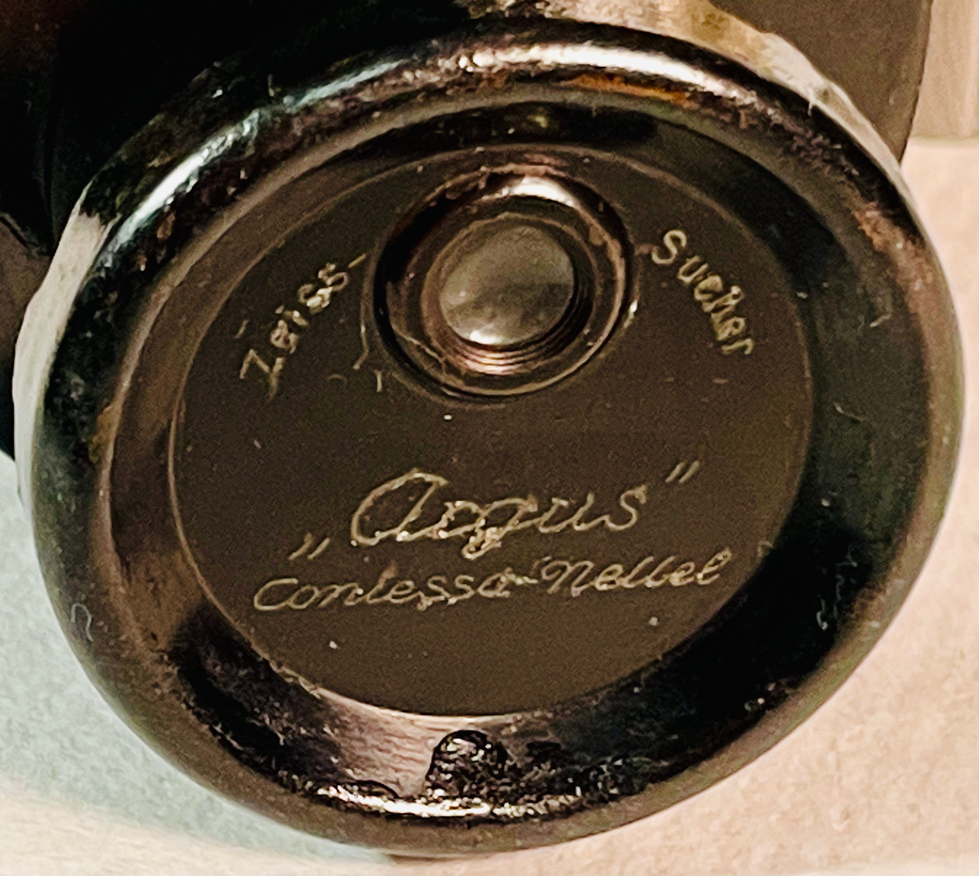 CONTESSA NETTEL, ARGUS MONOCULAR vista 3