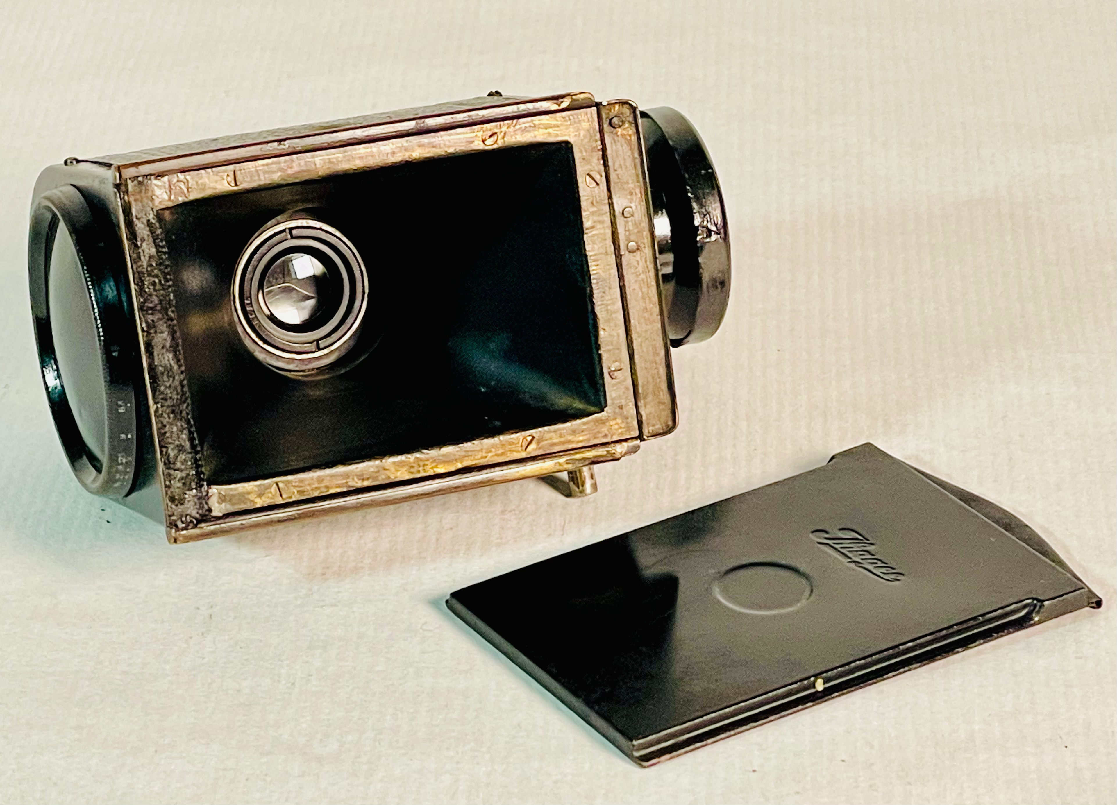 CONTESSA NETTEL, ARGUS MONOCULAR vista 5