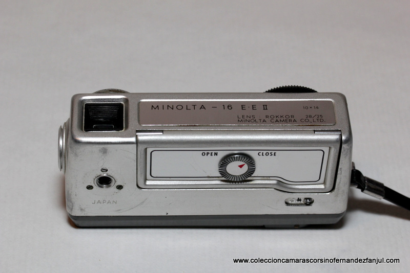 MINOLTA 16 EE II vista 2