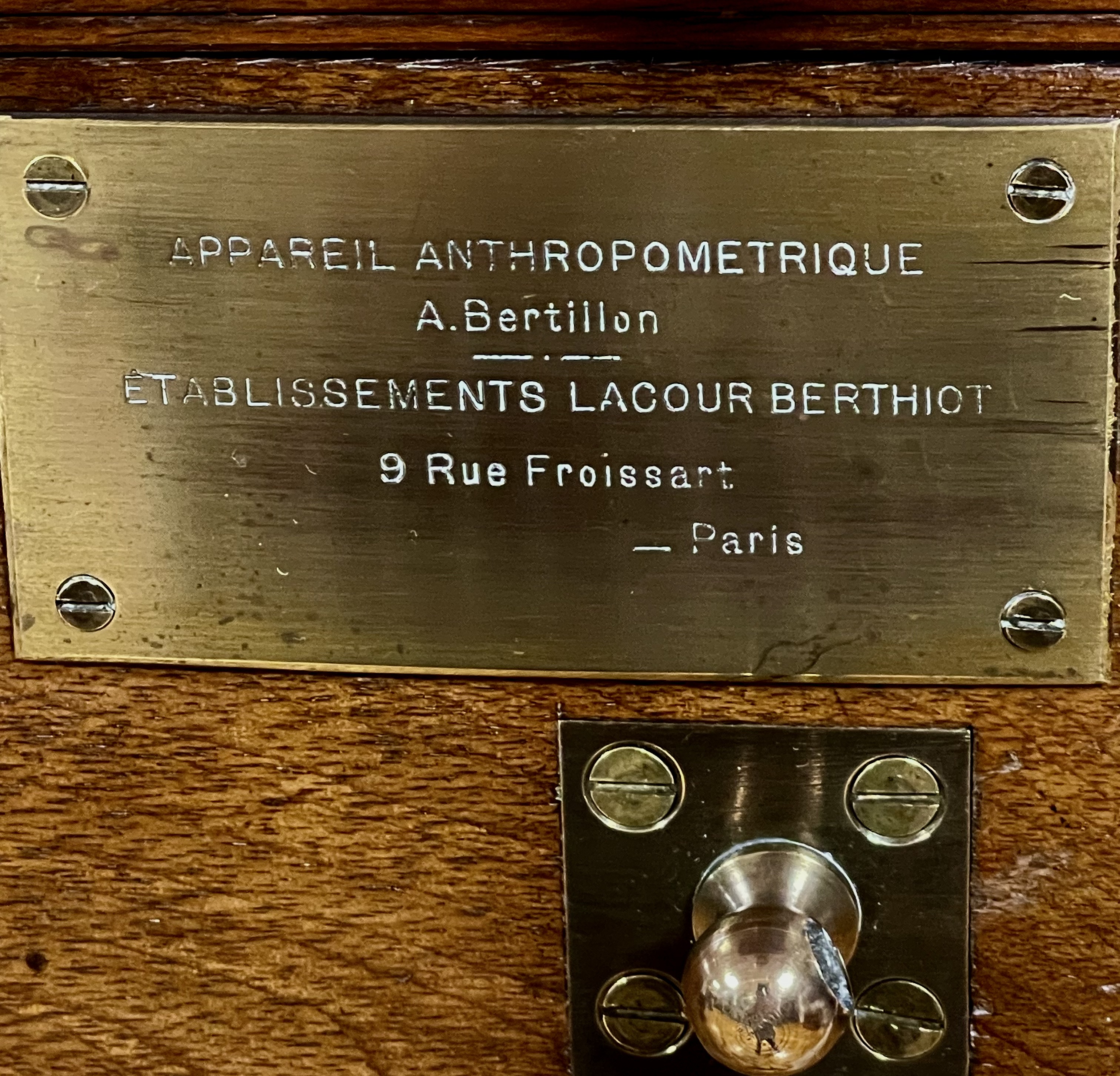 LACOUR BERTHIOT, ANTROPOMETRICA DE BERTILLON. vista 2