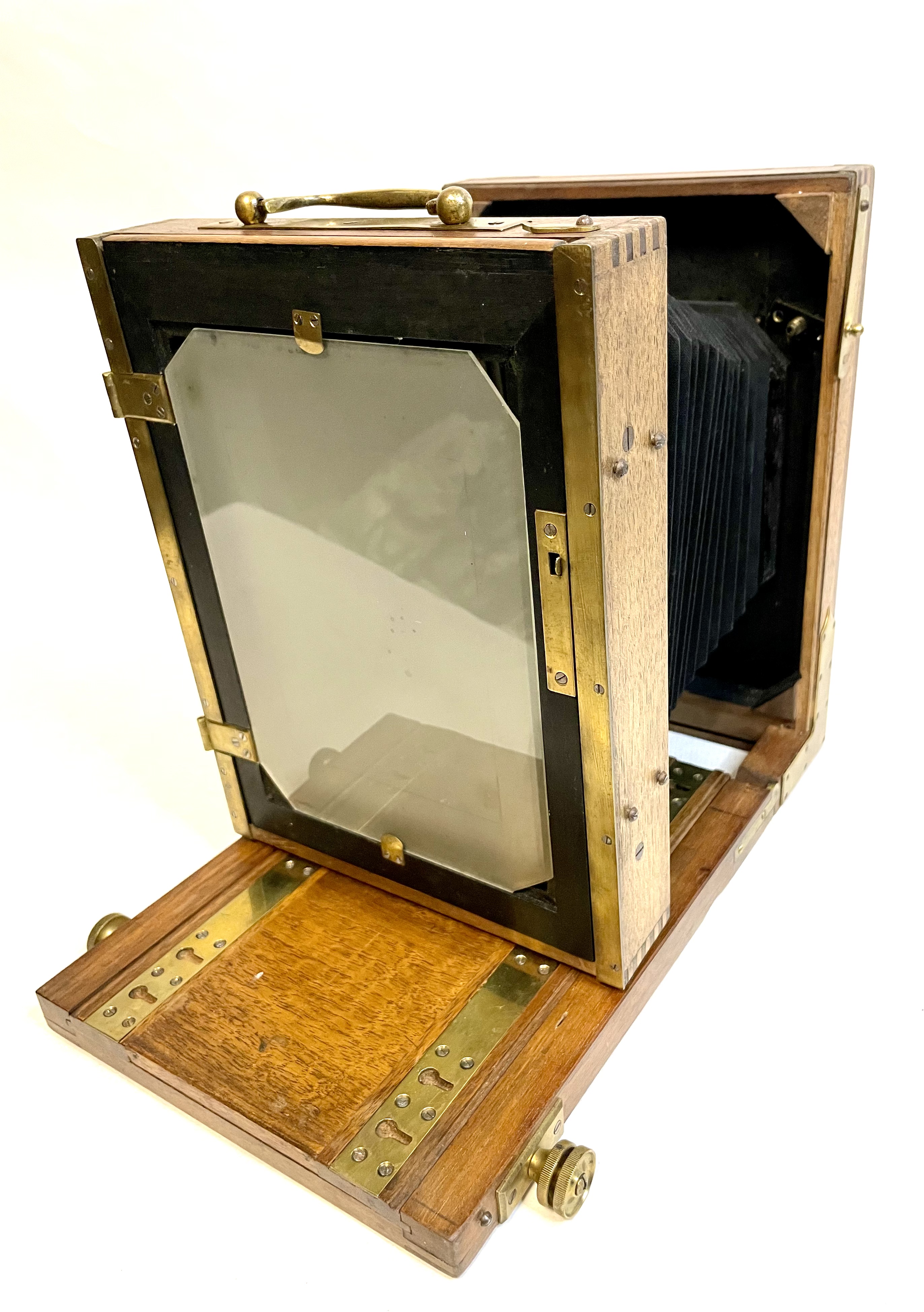 E. MAZO, FIELD CAMERA (TAILBOARD). vista 5