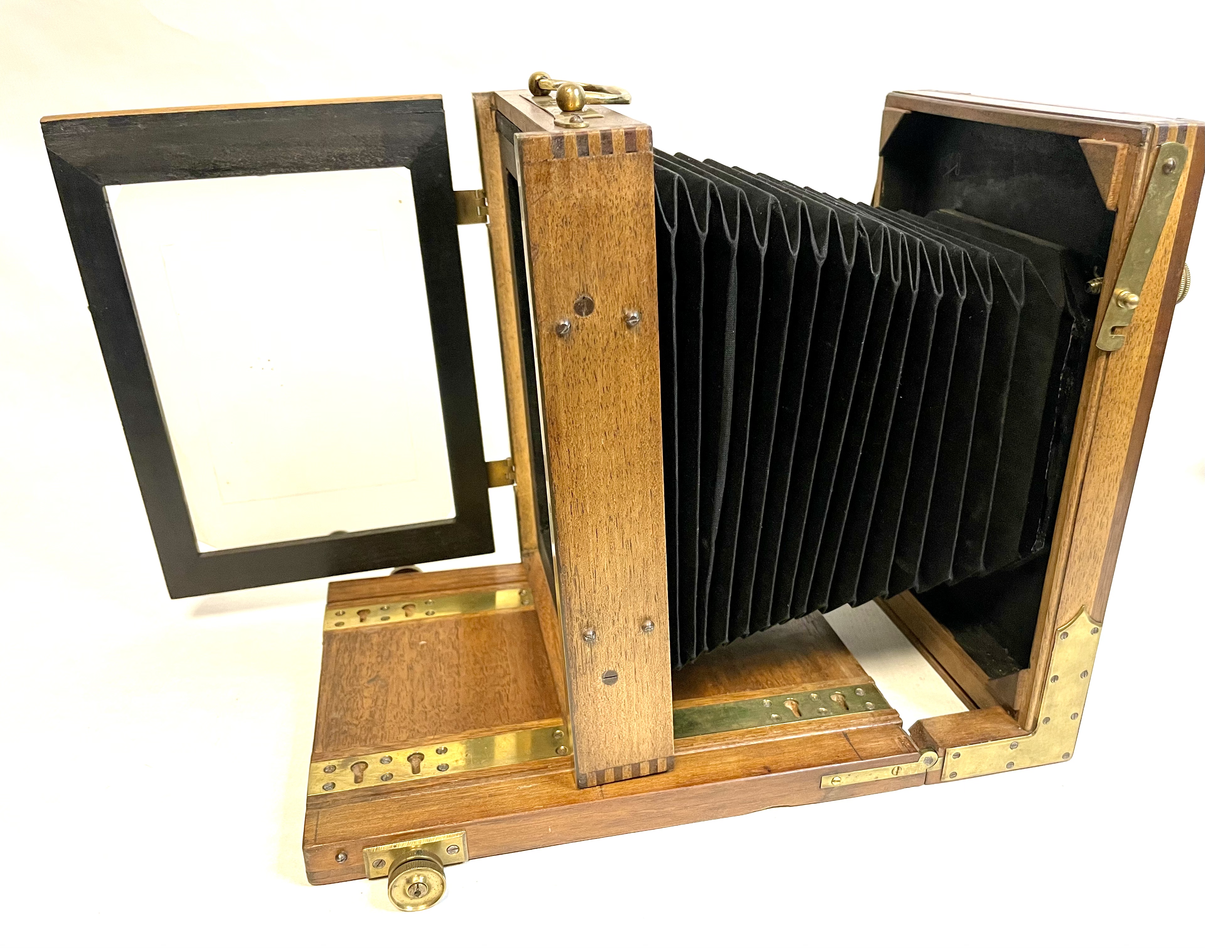 E. MAZO, FIELD CAMERA (TAILBOARD). vista 6