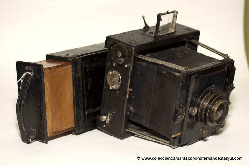 ERNEMANN, KLAPP CAMERA vista 2