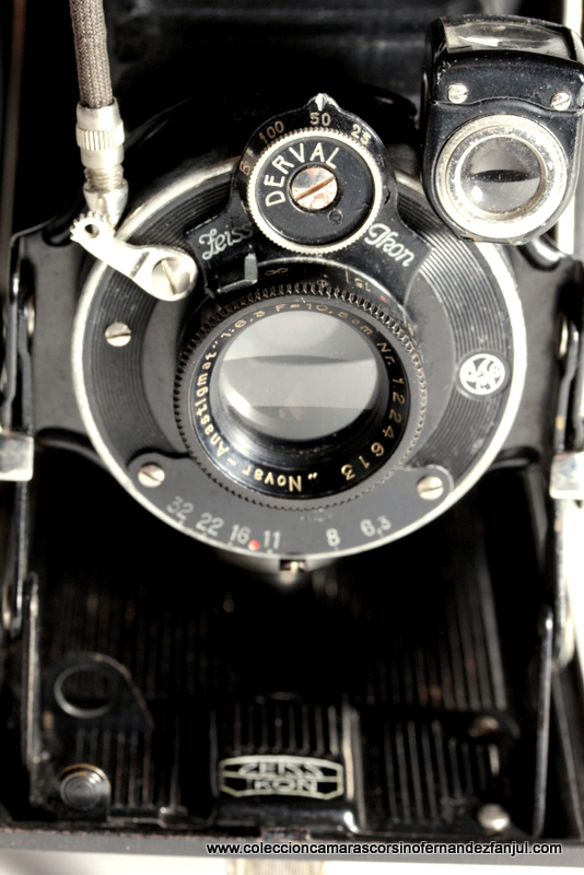 ZEISS IKON, IKONTA (520/2) 6,3 vista 2