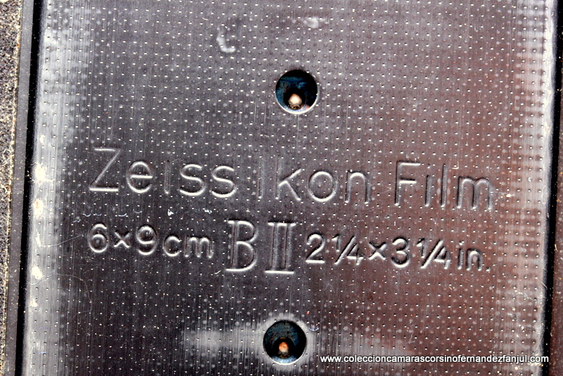 ZEISS IKON, IKONTA (520/2) 6,3 vista 4