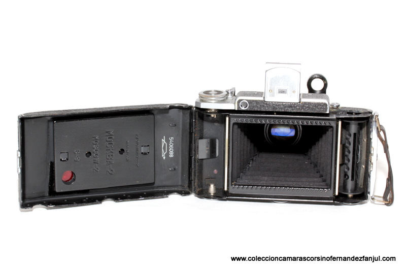 KMZ, MOSCOW 2 (K3010) vista 4