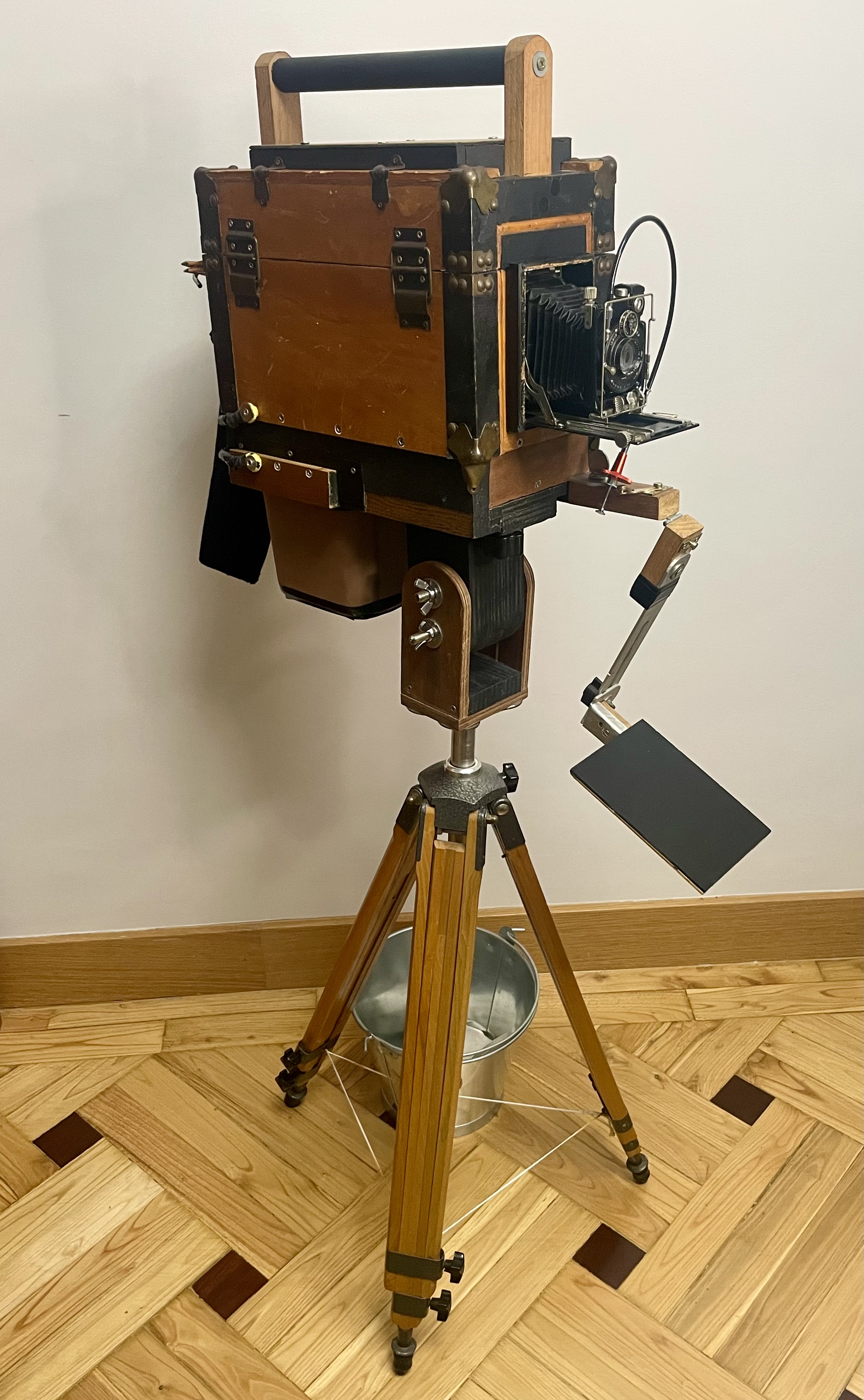 MINUTERA POL, CAMARA KRÜTGEN.