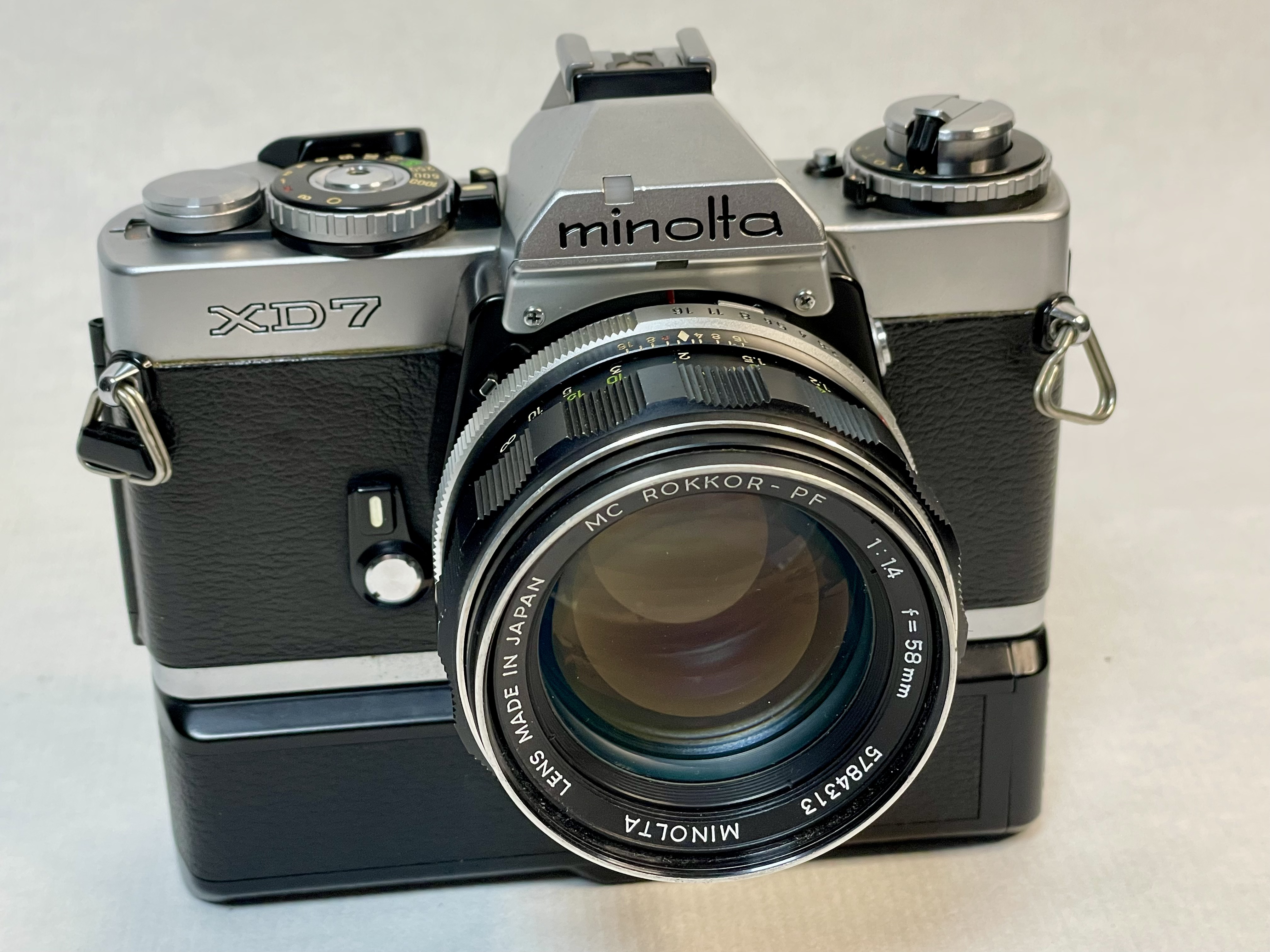 MINOLTA X D 7. vista 3