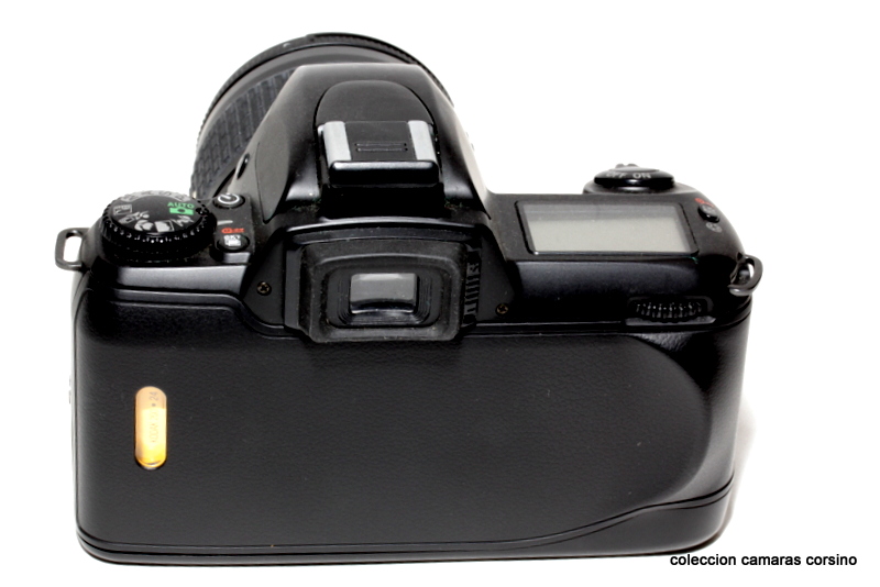 NIKON F 65 vista 5
