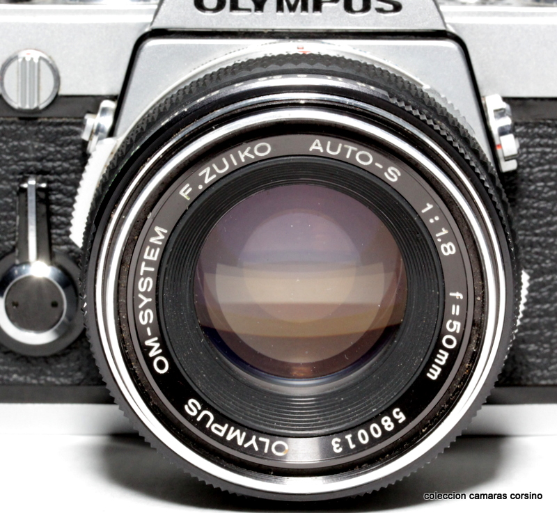 OLYMPUS OM-1 vista 2