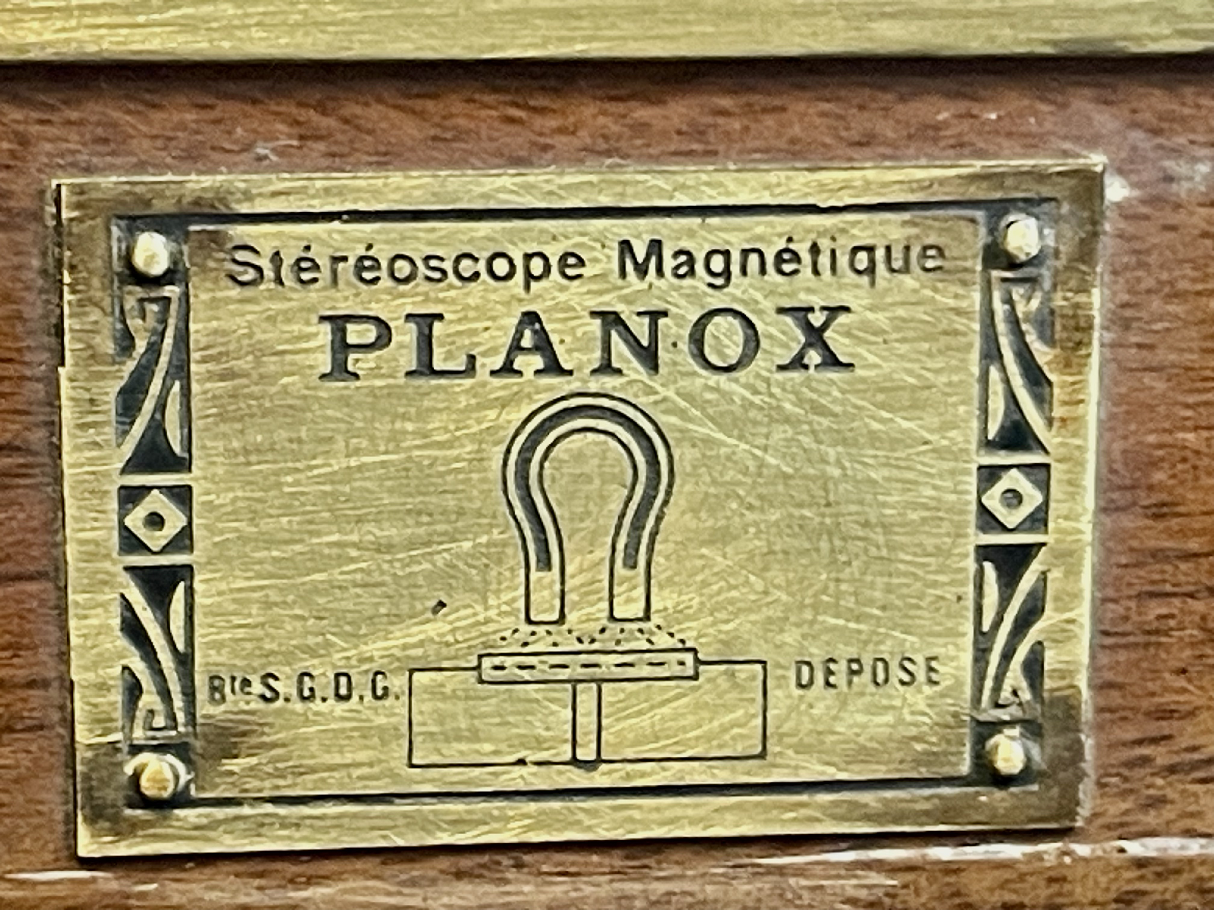 STEREOSCOPIO PLANOX (MAGNÉTICO). vista 2